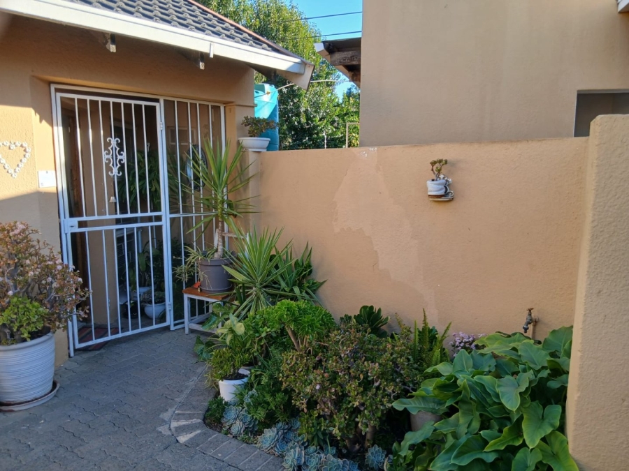 2 Bedroom Property for Sale in Pellissier Free State